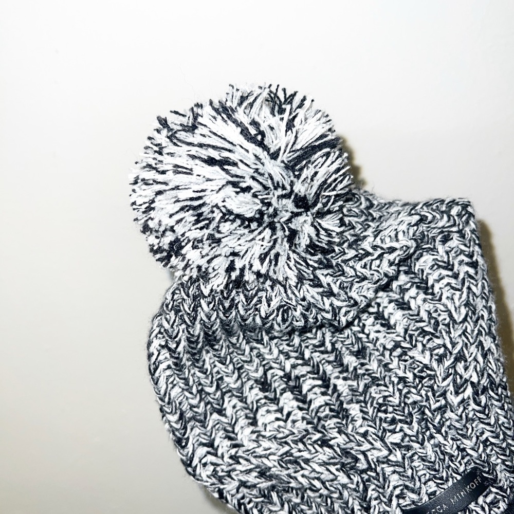 Rebecca minkoff black and white knit pom pom women’s acrylic beanie - Picture 2 of 7